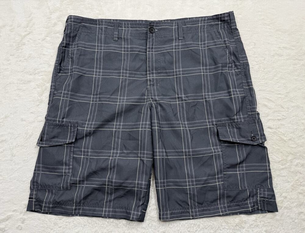Tony Hawk Men’s Cargo Shorts Gray Plaid Lightweight Polyester Casual Size 40